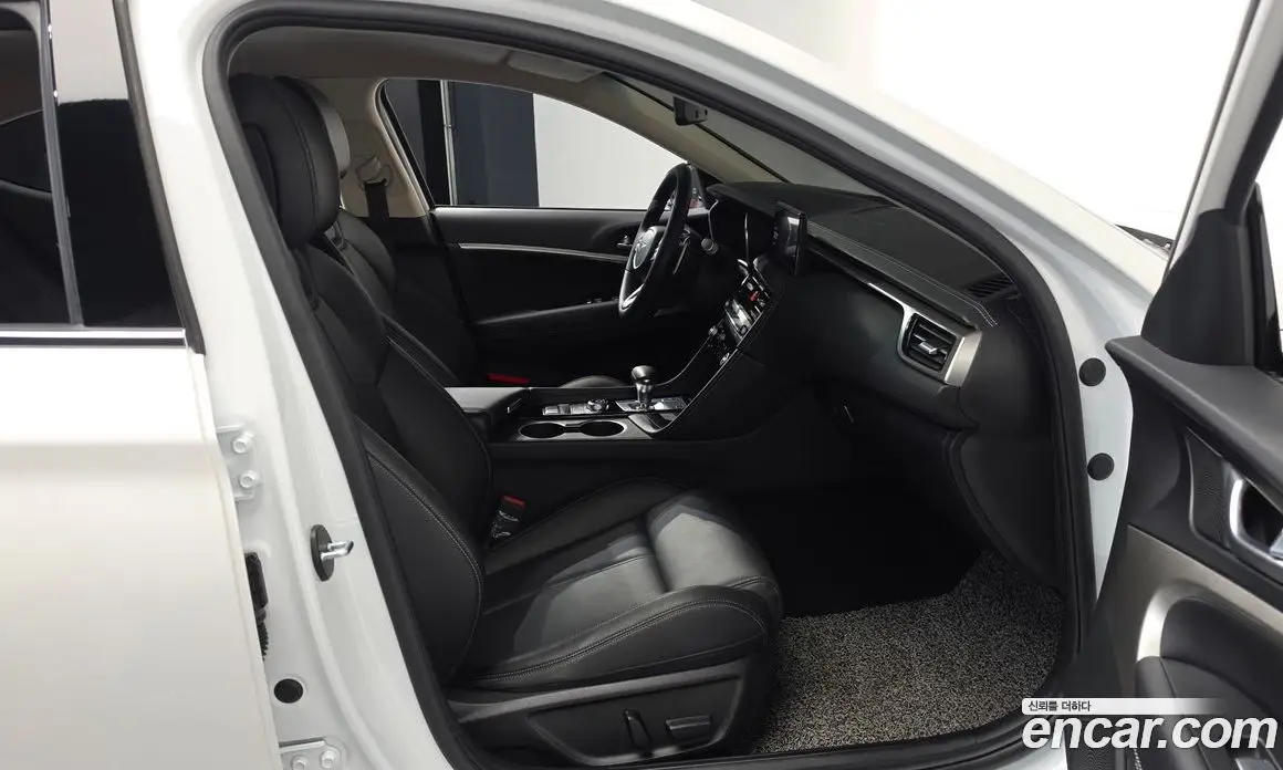 Genesis G70 2023 2.5 автомат (гидро), фото 16