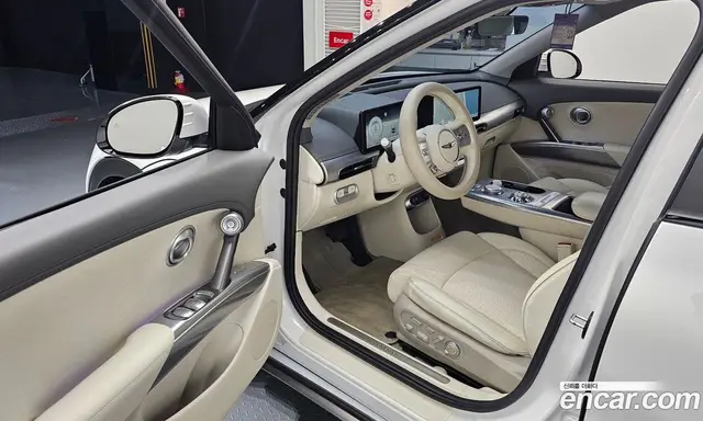 Genesis GV60 2022 0.1 автомат (гидро), миниатюра 12