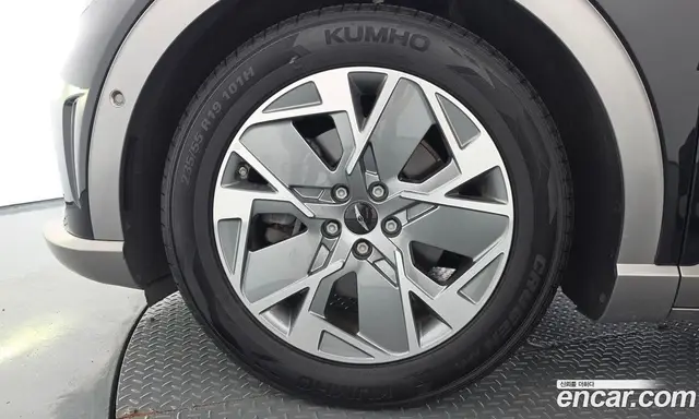Genesis GV60 2022 0.1 автомат (гидро), миниатюра 5 Genesis GV60 2022 0.1 автомат (гидро), миниатюра 5