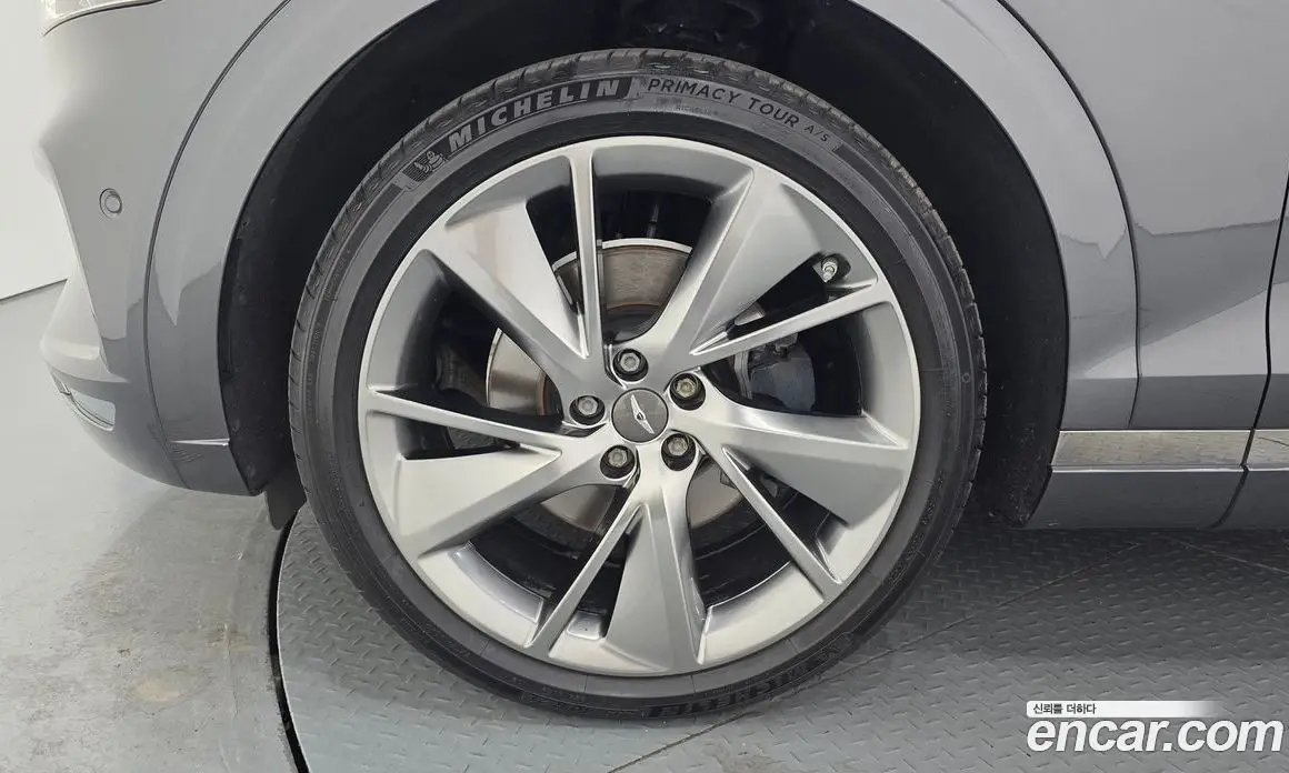 Genesis GV70 2021 2.5 автомат (гидро), фото 5 Genesis GV70 2021 2.5 автомат (гидро), фото 5