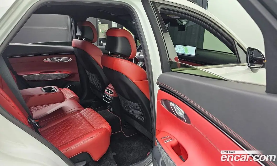 Genesis GV70 2021 2.5 автомат (гидро), фото 17