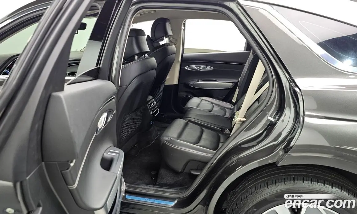 Genesis GV70 2022 0.1 автомат (гидро), фото 17 Genesis GV70 2022 0.1 автомат (гидро), фото 17