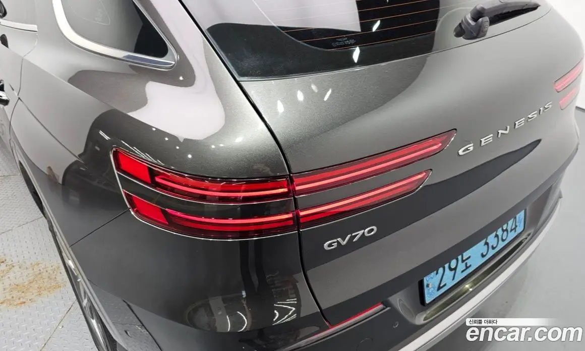 Genesis GV70 2022 0.1 автомат (гидро), фото 9 Genesis GV70 2022 0.1 автомат (гидро), фото 9