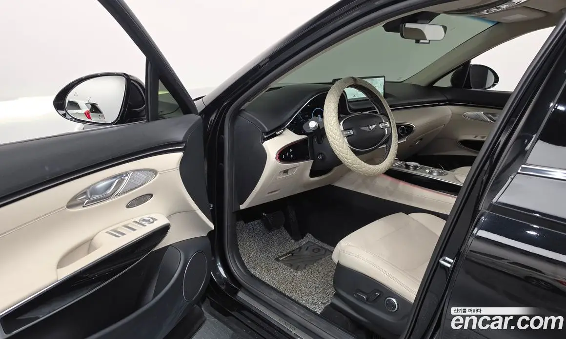 Genesis GV70 2023 2.5 автомат (гидро), фото 13 Genesis GV70 2023 2.5 автомат (гидро), фото 13