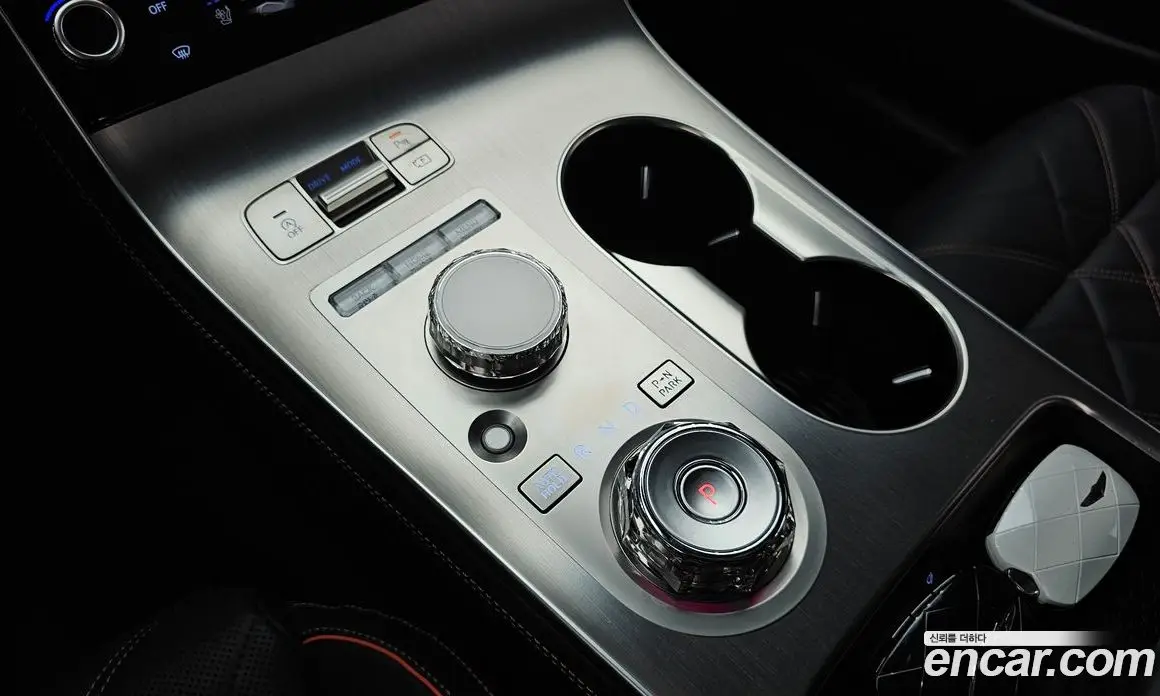 Genesis GV70 2024 2.5 автомат (гидро), фото 11 Genesis GV70 2024 2.5 автомат (гидро), фото 11