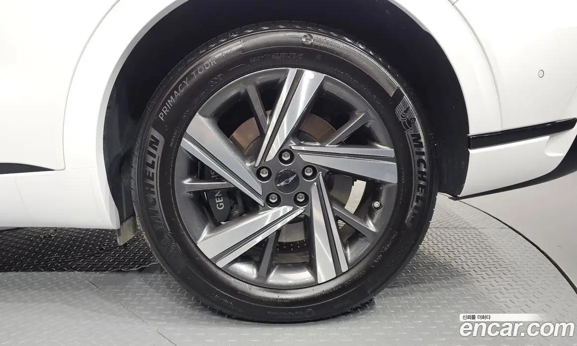 Genesis GV70 2024 2.5 автомат (гидро), фото 6 Genesis GV70 2024 2.5 автомат (гидро), фото 6
