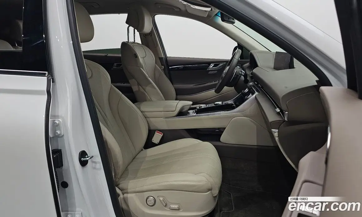 Genesis GV80 2023 2.5 автомат (гидро), фото 12 Genesis GV80 2023 2.5 автомат (гидро), фото 12