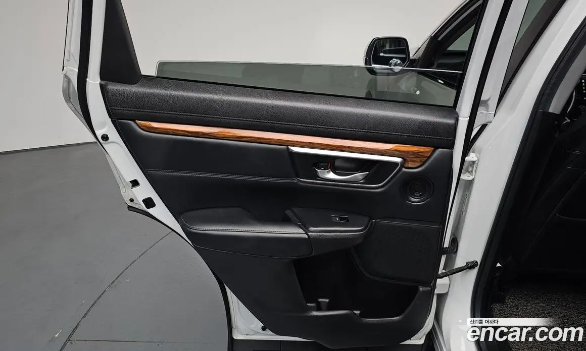 Honda CR-V 2019 1.5 автомат (гидро), фото 14 Honda CR-V 2019 1.5 автомат (гидро), фото 14