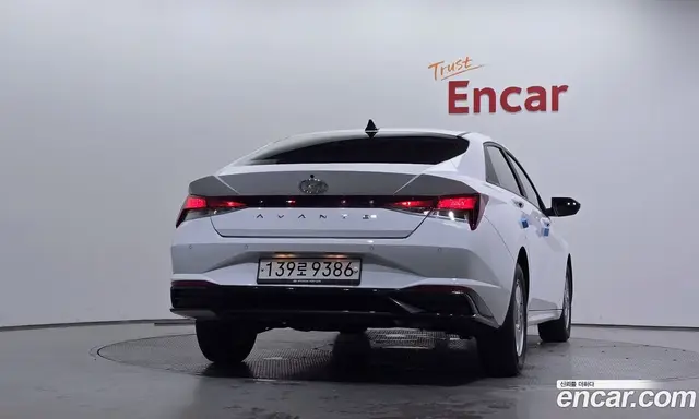 Hyundai Avante 2020 1.6 автомат (гидро), миниатюра 4 Hyundai Avante 2020 1.6 автомат (гидро), миниатюра 4