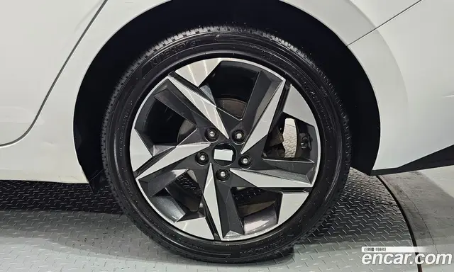 Hyundai Avante 2021 1.6 автомат (гидро), миниатюра 7 Hyundai Avante 2021 1.6 автомат (гидро), миниатюра 7