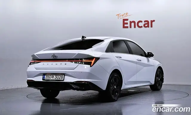 Hyundai Avante 2022 1.6 автомат (гидро), миниатюра 2