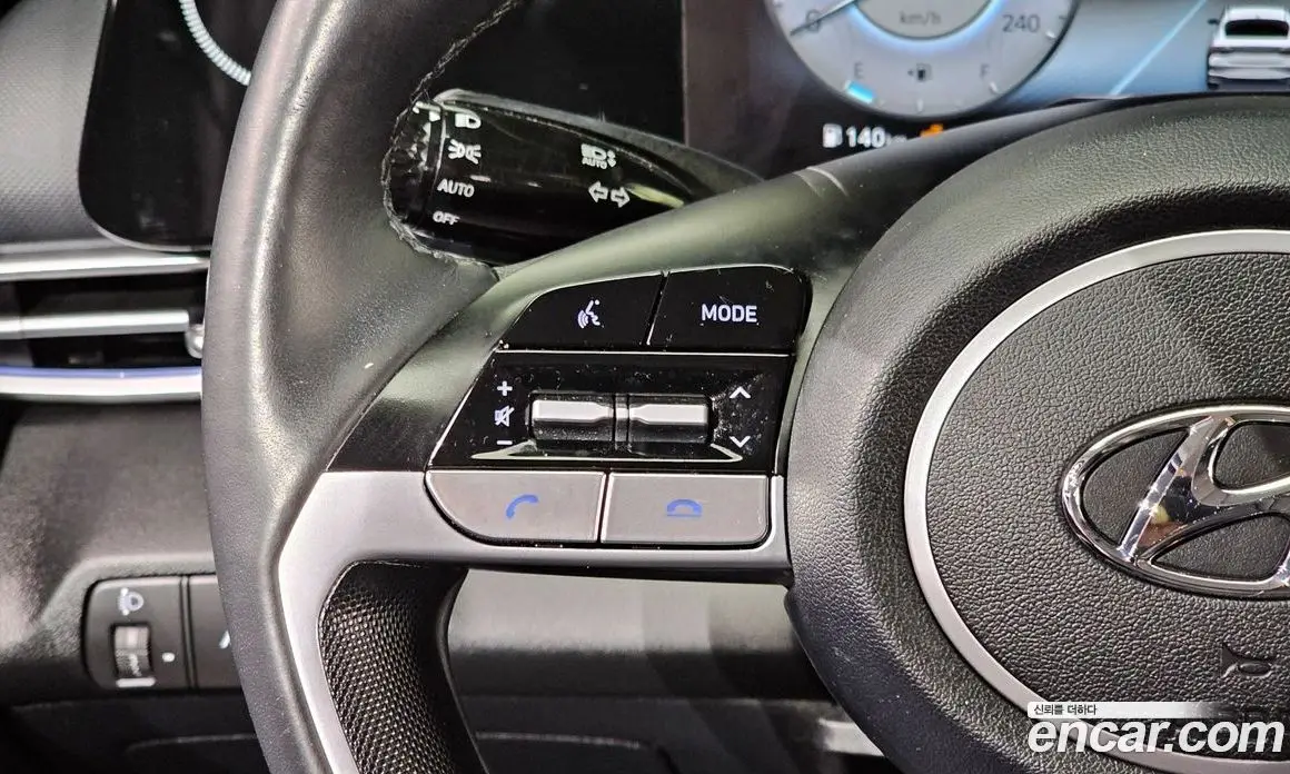 Hyundai Avante 2022 1.6 автомат (гидро), фото 16