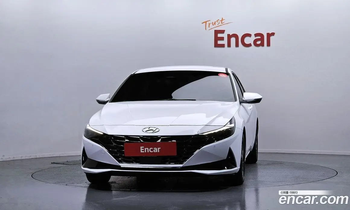 Hyundai Avante 2022 1.6 автомат (гидро), фото 3