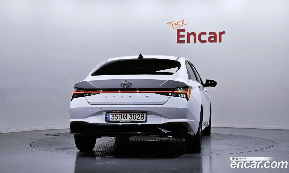 Hyundai Avante 2022 1.6 автомат (гидро), фото 4