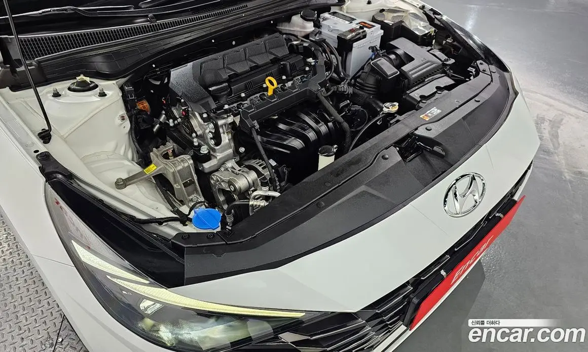 Hyundai Avante 2022 1.6 автомат (гидро), фото 6