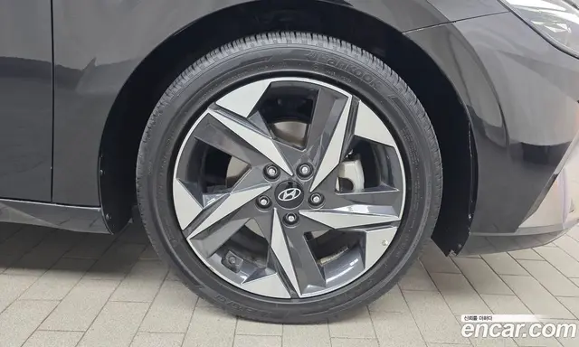 Hyundai Avante 2023 1.6 автомат (гидро), миниатюра 7 Hyundai Avante 2023 1.6 автомат (гидро), миниатюра 7