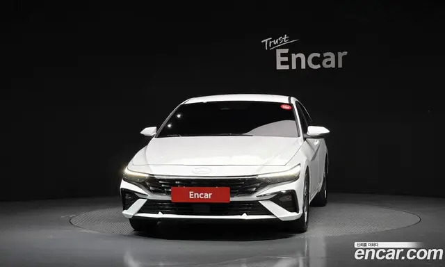 Hyundai Avante 2023 1.6 автомат (гидро), миниатюра 3