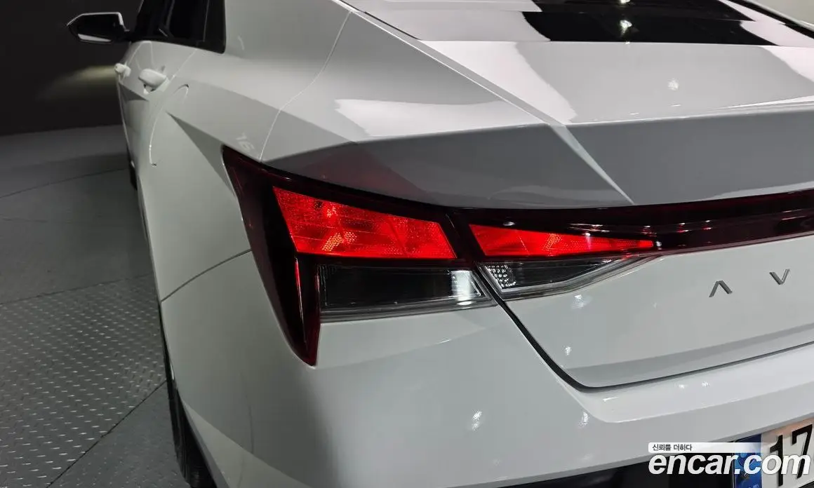 Hyundai Avante 2023 1.6 автомат (гидро), фото 9