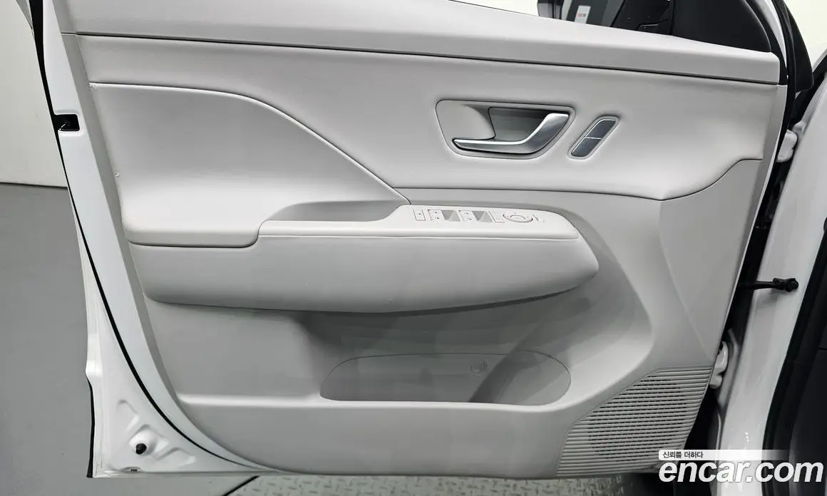 Hyundai Kona 2023 1.6 автомат (гидро), фото 14 Hyundai Kona 2023 1.6 автомат (гидро), фото 14