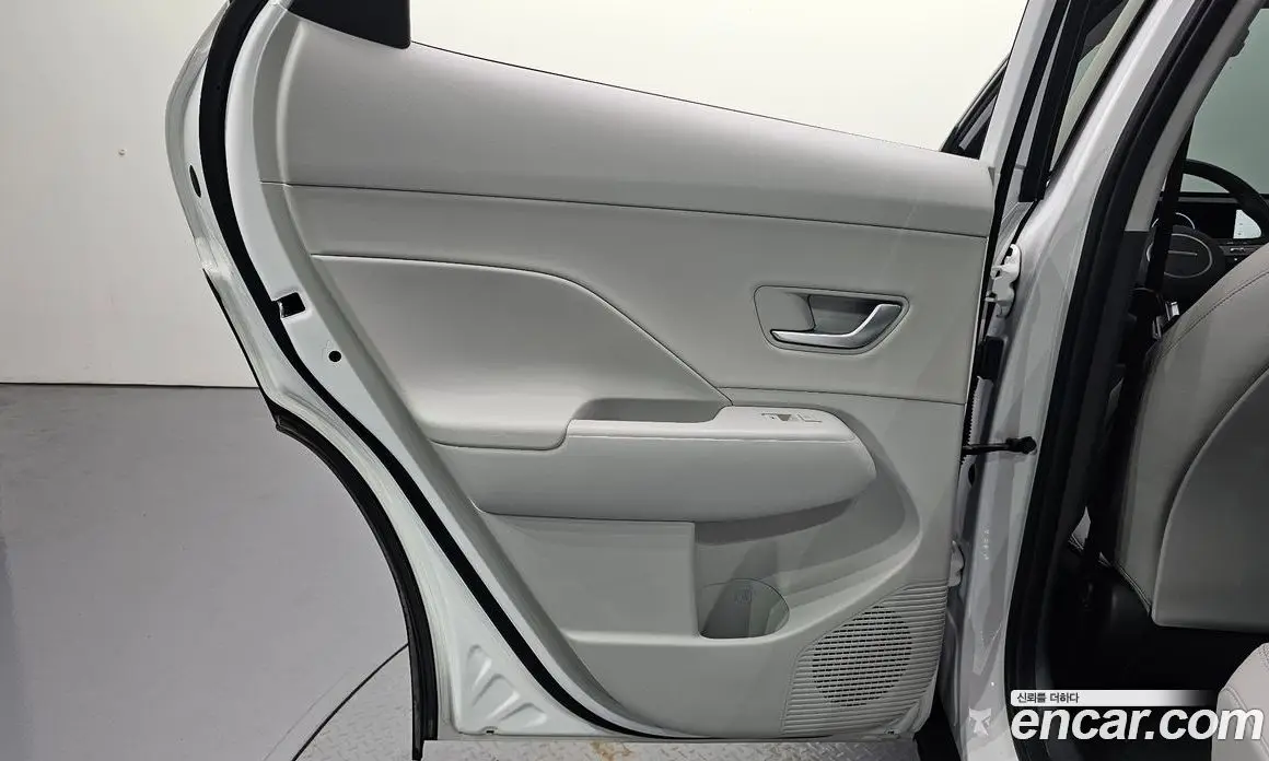Hyundai Kona 2023 1.6 автомат (гидро), фото 15 Hyundai Kona 2023 1.6 автомат (гидро), фото 15