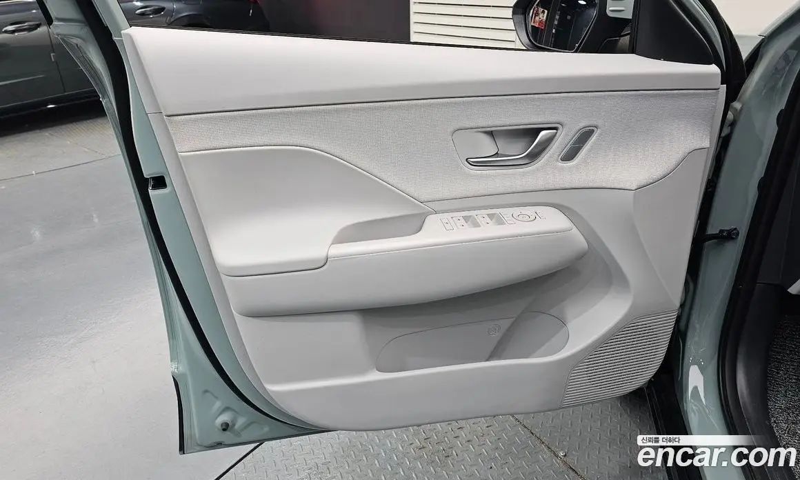Hyundai Kona 2025 1.6 автомат (гидро), фото 14