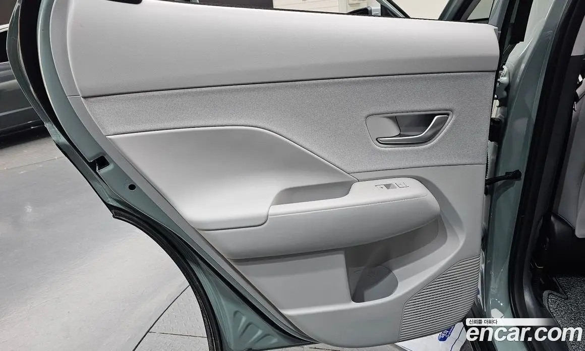 Hyundai Kona 2025 1.6 автомат (гидро), фото 15