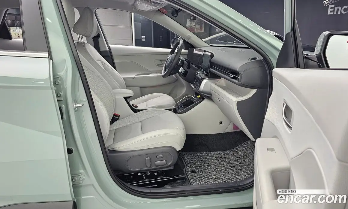 Hyundai Kona 2025 1.6 автомат (гидро), фото 17