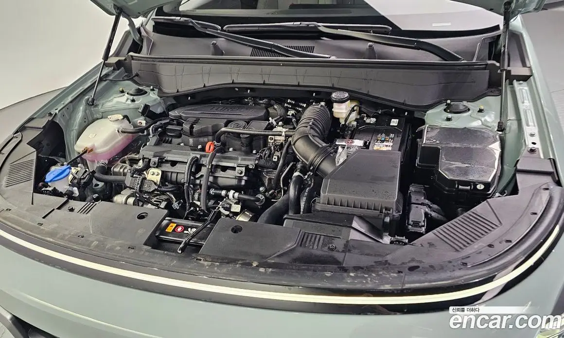 Hyundai Kona 2025 1.6 автомат (гидро), фото 6