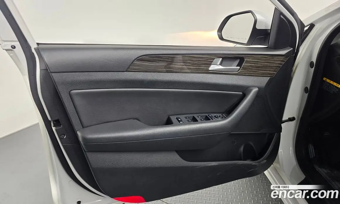 Hyundai Sonata 2014 2.0 автомат (гидро), фото 13 Hyundai Sonata 2014 2.0 автомат (гидро), фото 13