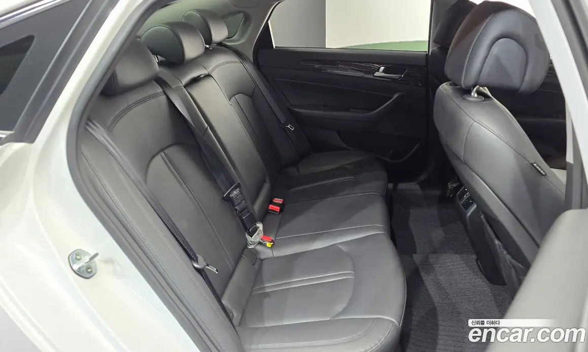 Hyundai Sonata 2014 2.0 автомат (гидро), фото 16 Hyundai Sonata 2014 2.0 автомат (гидро), фото 16