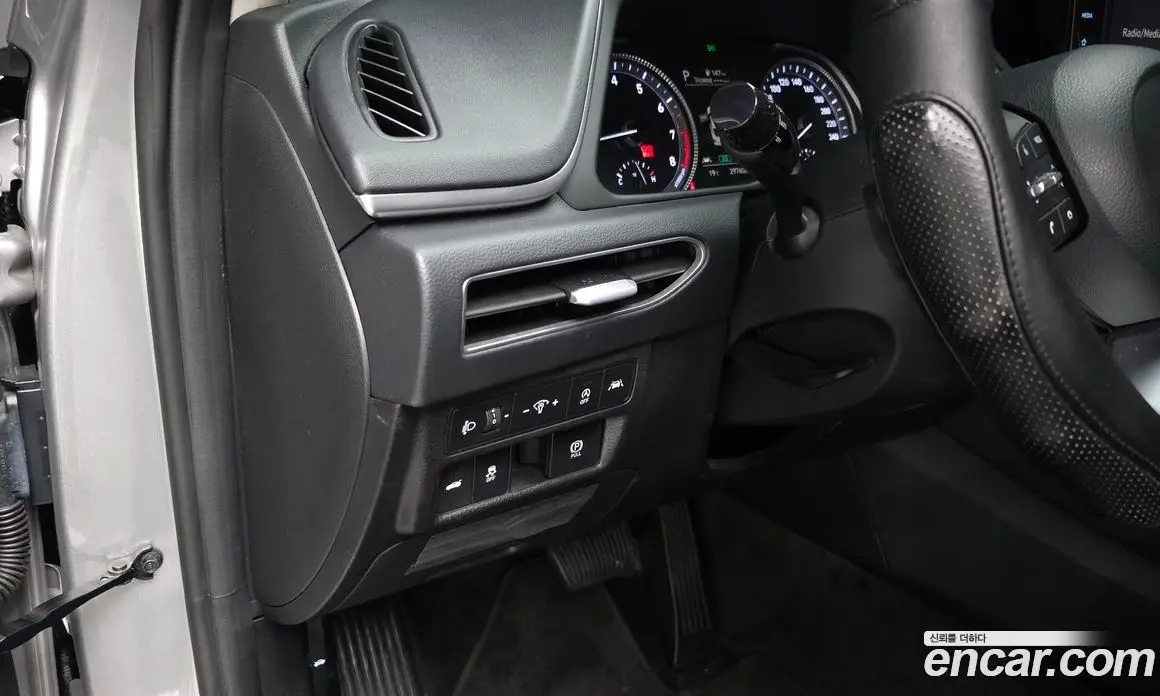 Hyundai Sonata 2021 1.6 автомат (гидро), фото 10