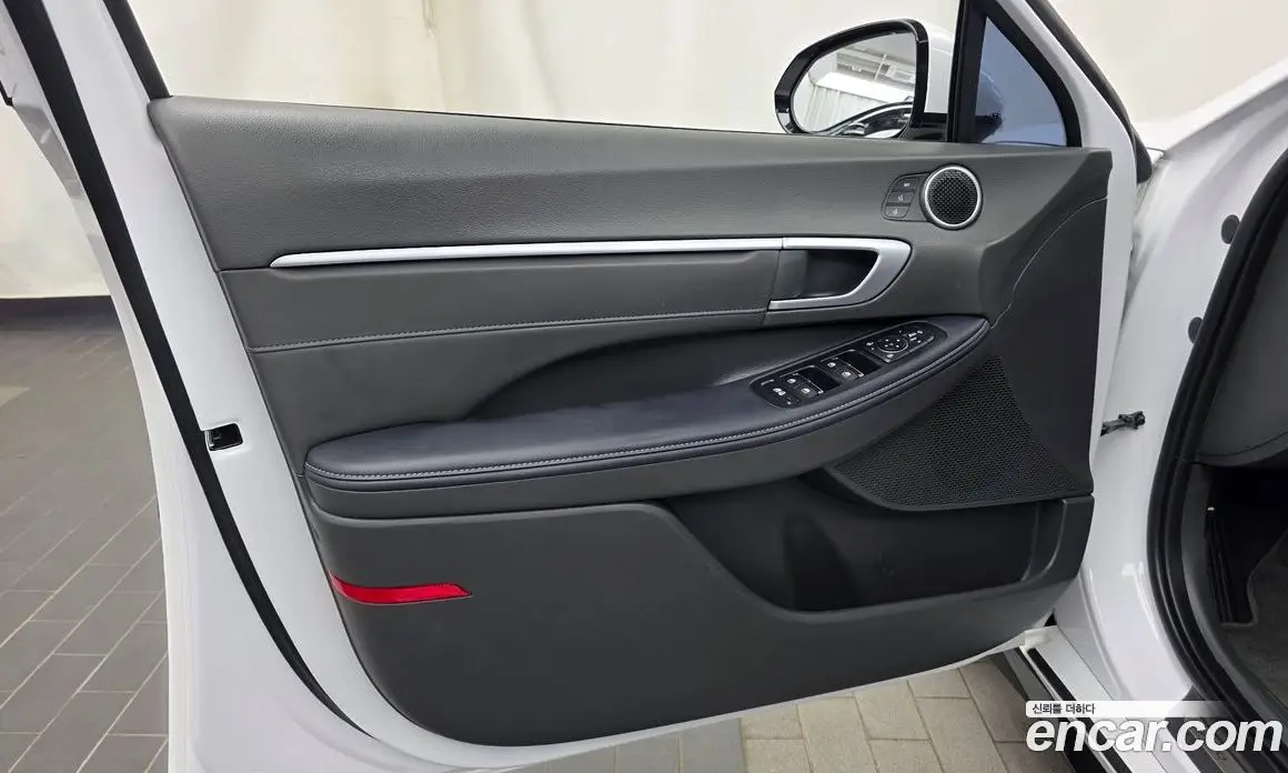 Hyundai Sonata 2023 1.6 автомат (гидро), фото 14