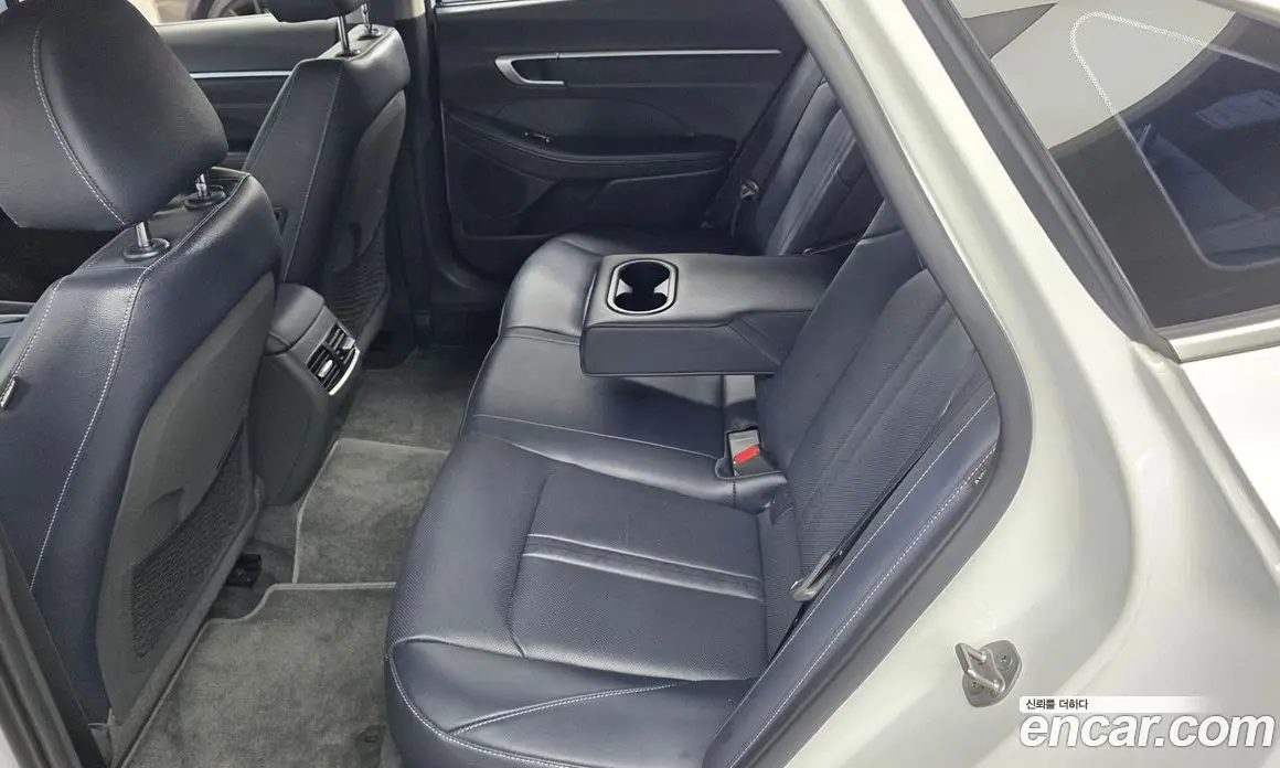 Hyundai Sonata 2023 1.6 автомат (гидро), фото 16