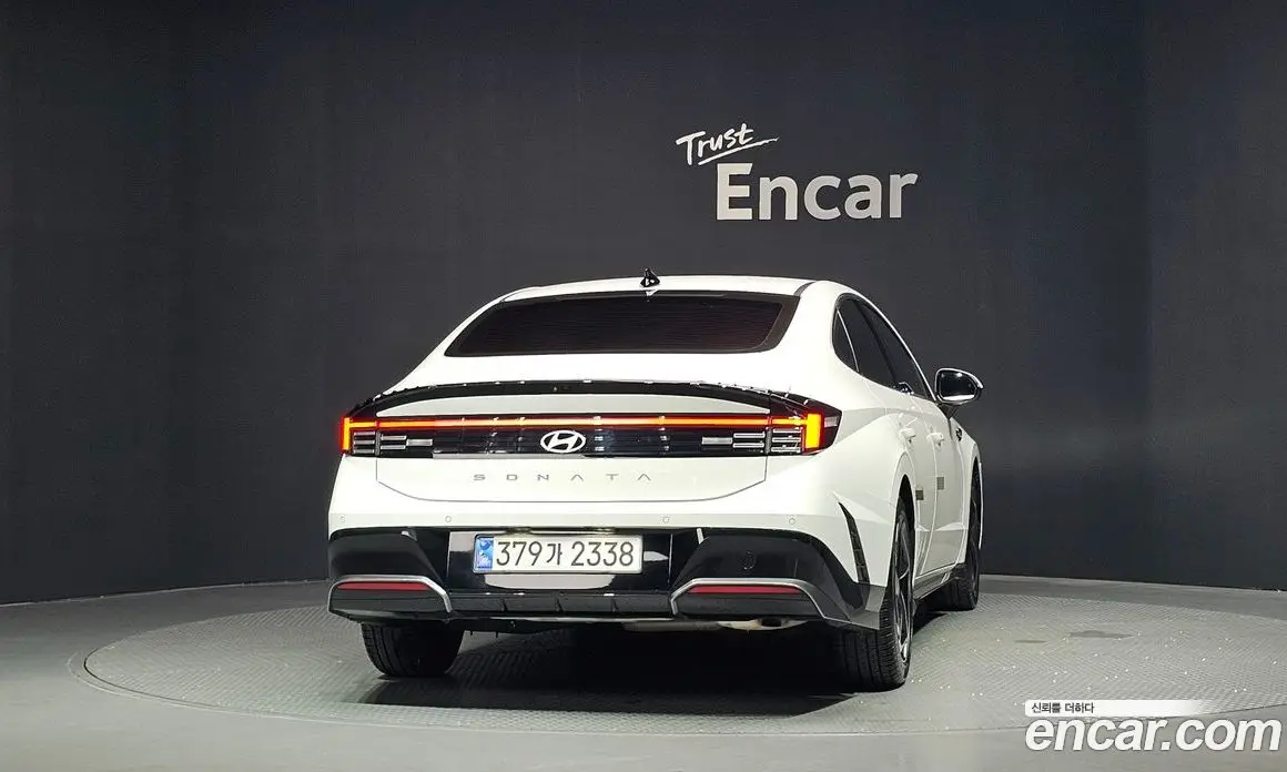 Hyundai Sonata 2023 1.6 автомат (гидро), фото 4