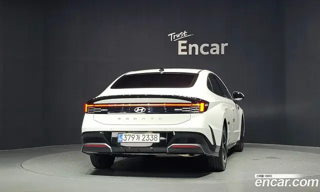 Hyundai Sonata 2023 1.6 автомат (гидро), миниатюра 4