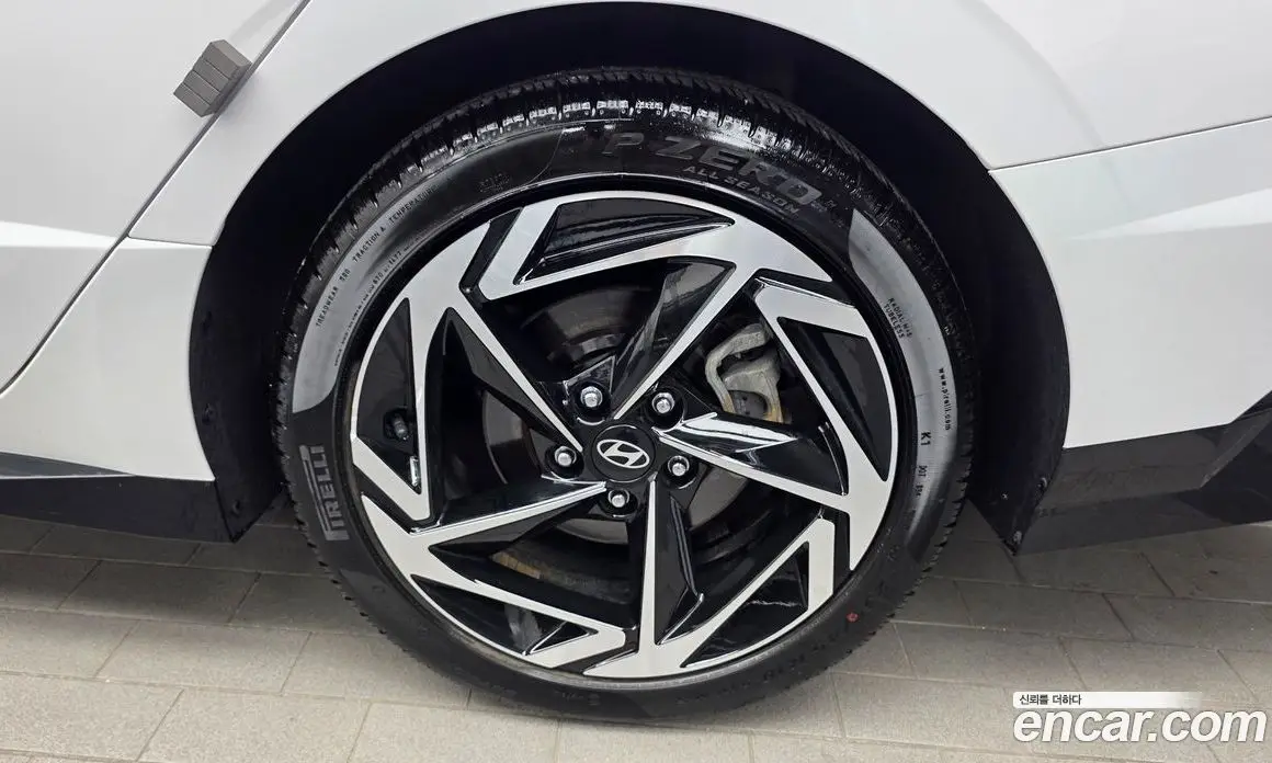 Hyundai Sonata 2023 1.6 автомат (гидро), фото 7