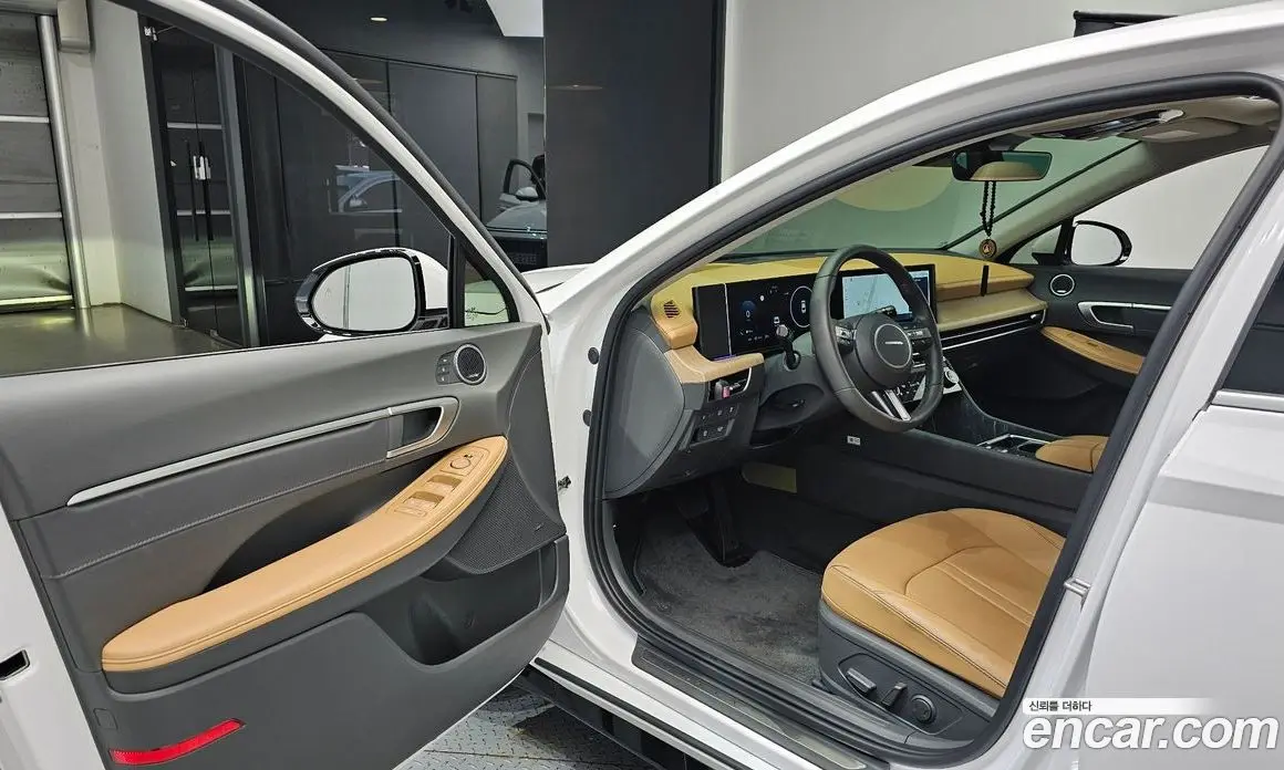 Hyundai Sonata 2025 2.0 автомат (гидро), фото 13