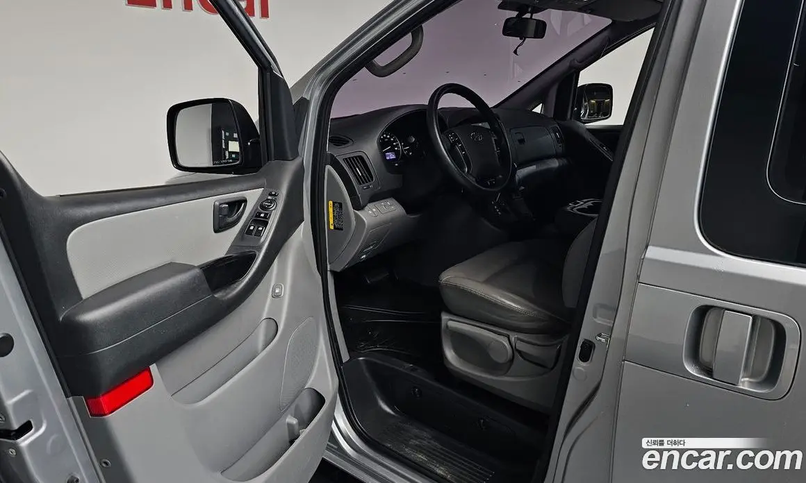 Hyundai Starex 2019 2.5 автомат (гидро), фото 12
