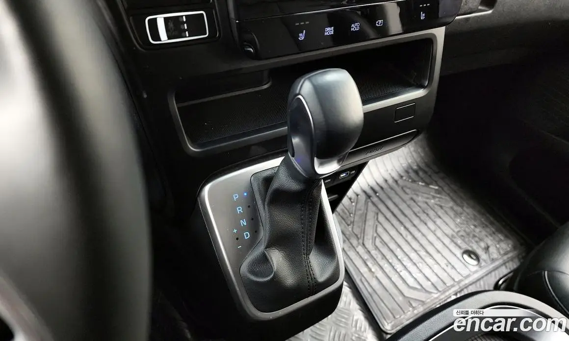 Hyundai Staria 2022 2.2 автомат (гидро), фото 12 Hyundai Staria 2022 2.2 автомат (гидро), фото 12