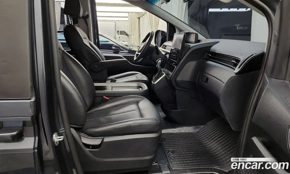 Hyundai Staria 2022 2.2 автомат (гидро), фото 17 Hyundai Staria 2022 2.2 автомат (гидро), фото 17