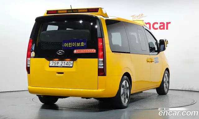 Hyundai Staria 2024 3.5 автомат (гидро), миниатюра 2