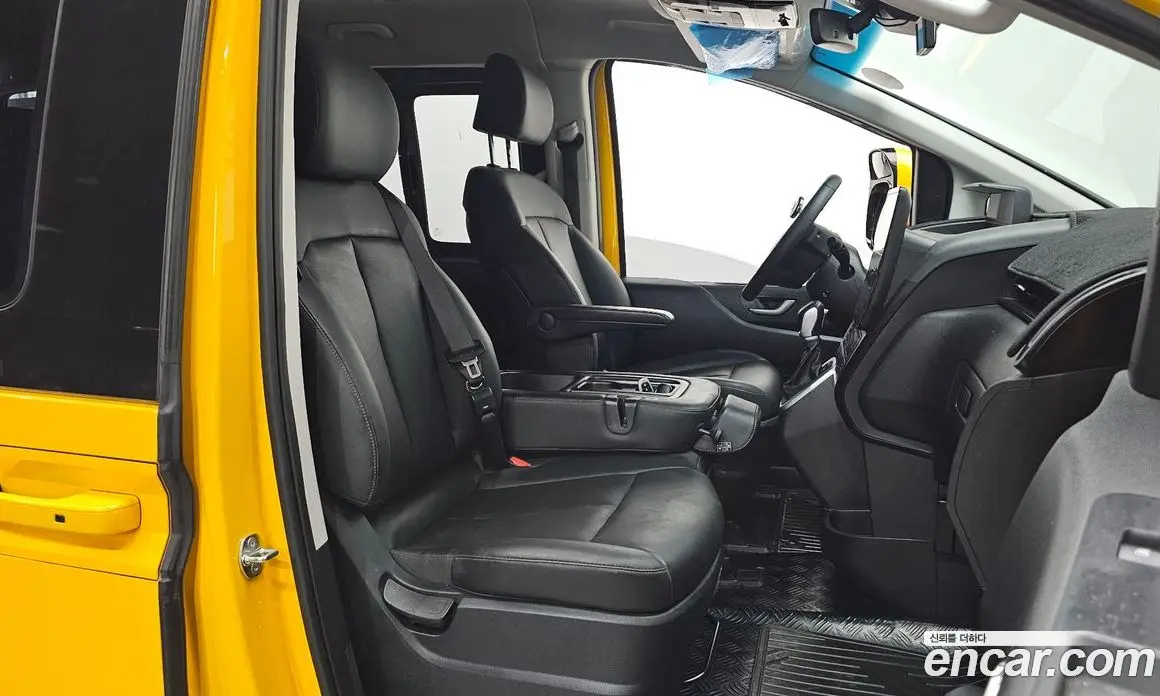 Hyundai Staria 2024 3.5 автомат (гидро), фото 13