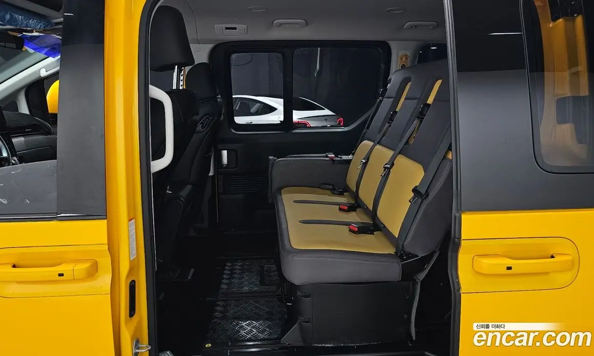 Hyundai Staria 2024 3.5 автомат (гидро), фото 18