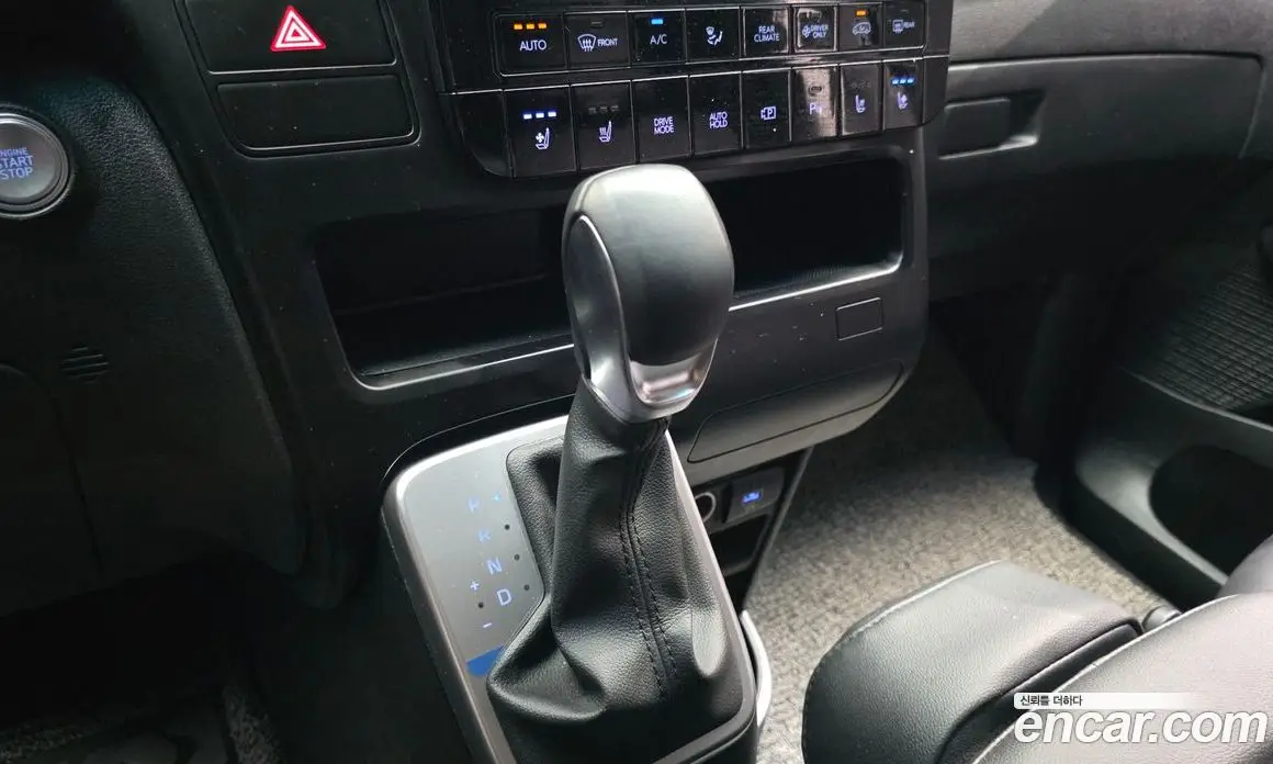 Hyundai Staria 2025 1.6 автомат (гидро), фото 12 Hyundai Staria 2025 1.6 автомат (гидро), фото 12