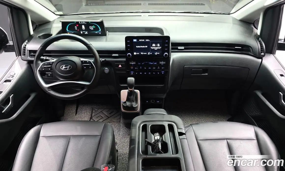 Hyundai Staria 2025 1.6 автомат (гидро), фото 10 Hyundai Staria 2025 1.6 автомат (гидро), фото 10