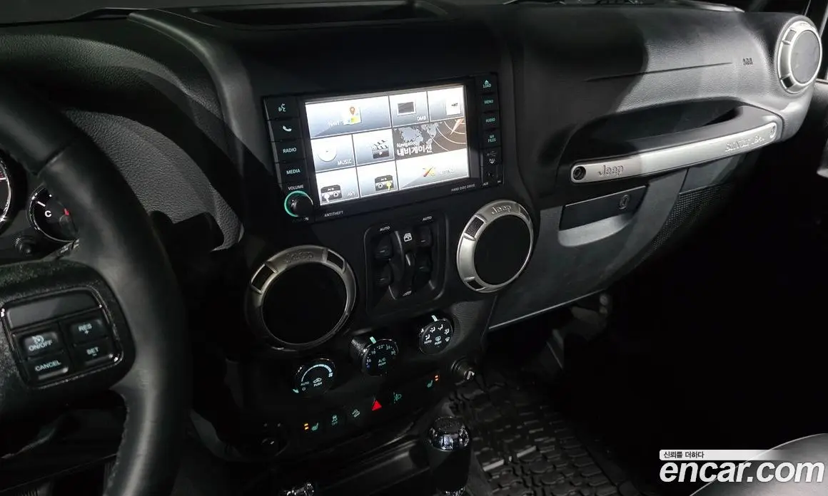 Jeep Wrangler 2017 3.6 автомат (гидро), фото 20 Jeep Wrangler 2017 3.6 автомат (гидро), фото 20