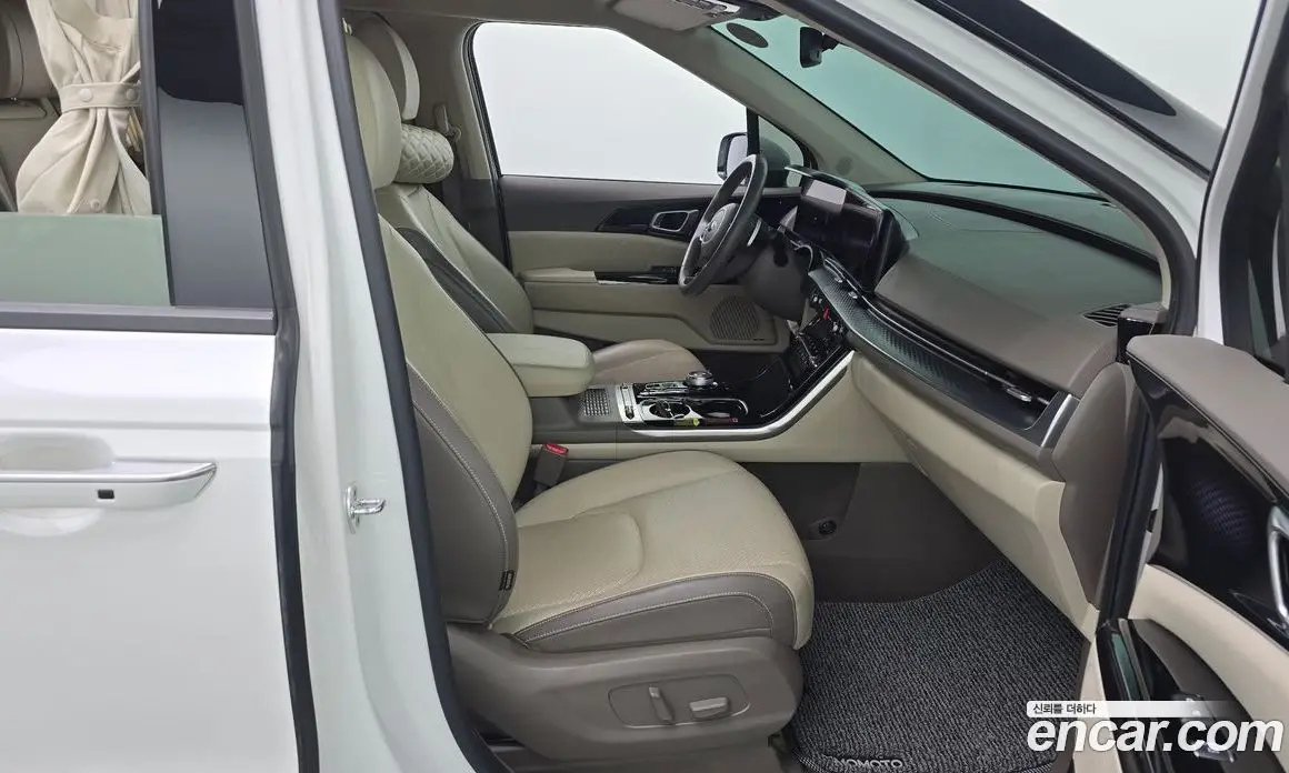 Kia Carnival 2021 2.2 автомат (гидро), фото 16