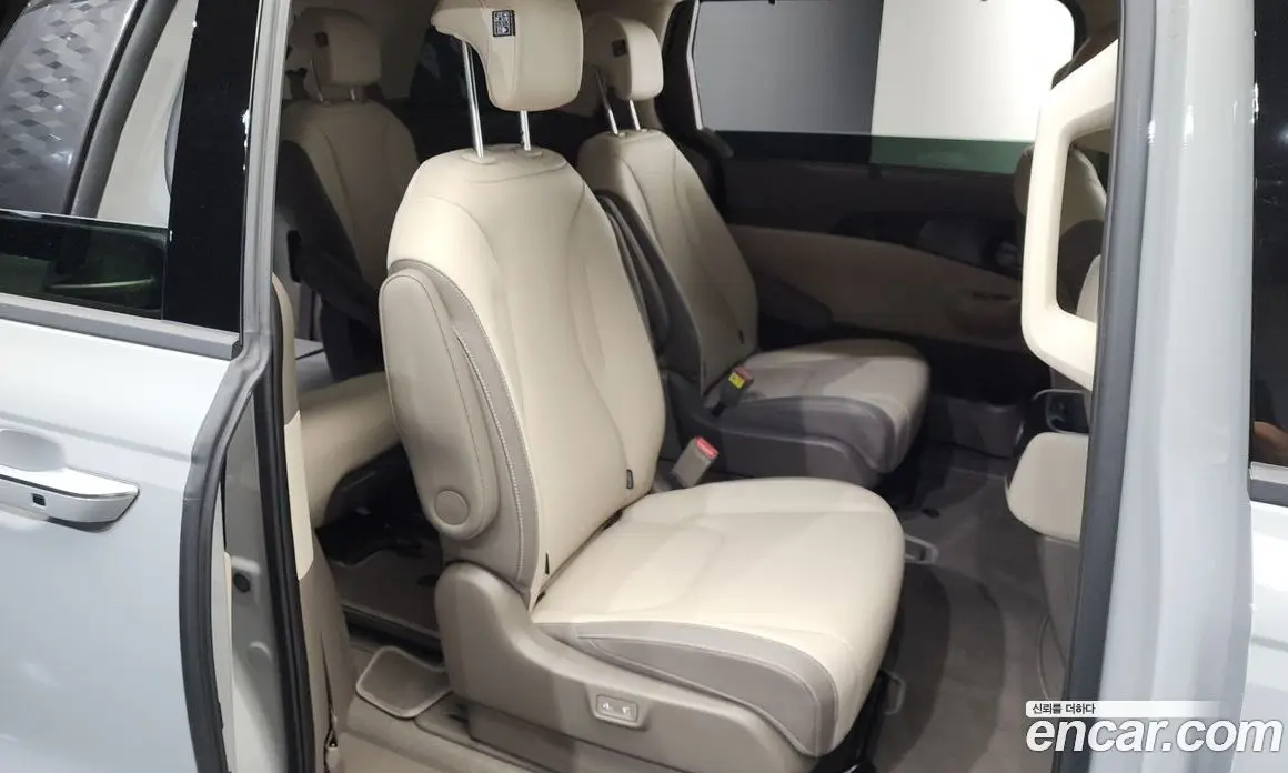 Kia Carnival 2023 2.2 автомат (гидро), фото 17 Kia Carnival 2023 2.2 автомат (гидро), фото 17