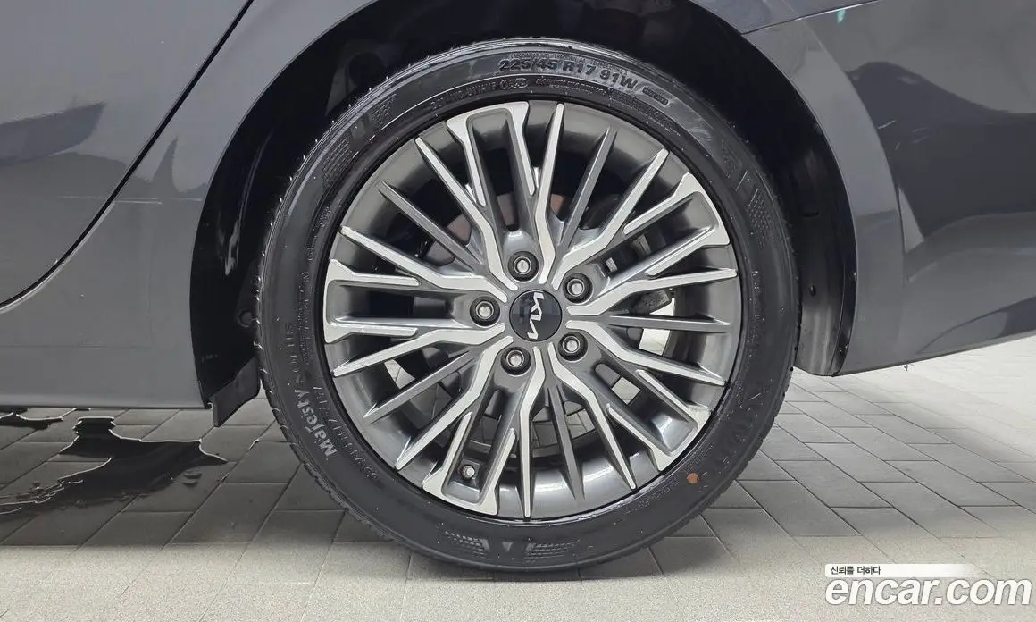 Kia K3 2024 1.6 автомат (гидро), фото 6 Kia K3 2024 1.6 автомат (гидро), фото 6