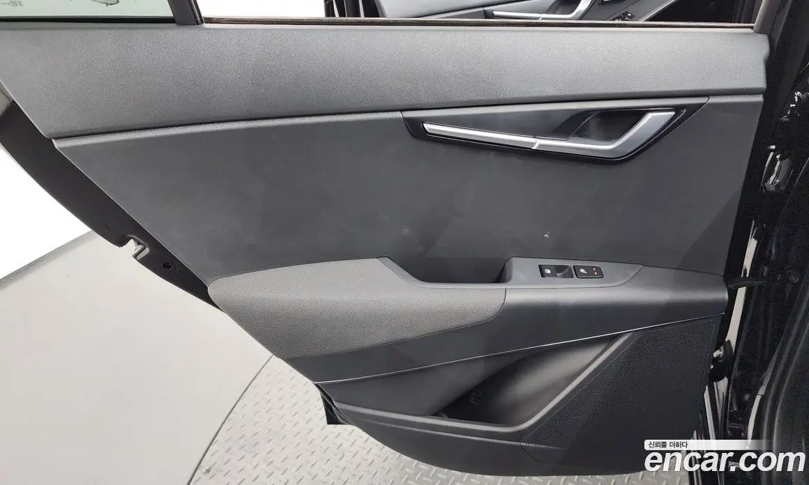 Kia Niro 2023 0.2 автомат (гидро), фото 15